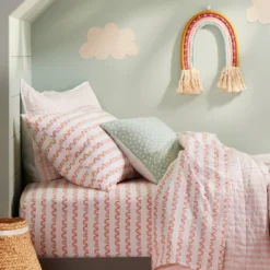 Rainbow Scallop Cotton Kids' Sheet Set - Pillowfort™