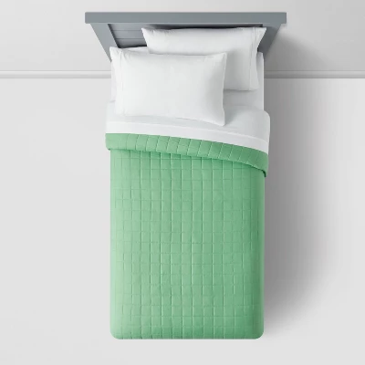 Microfiber Kids' Quilt Light Green - Pillowfort™ - Image 2